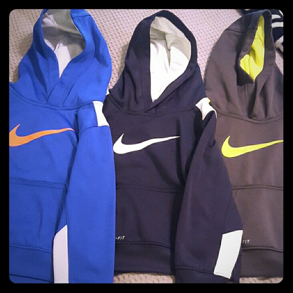 NIKE Therma fit boys hoodies EUC