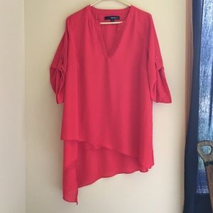 Asymmetrical blouse.