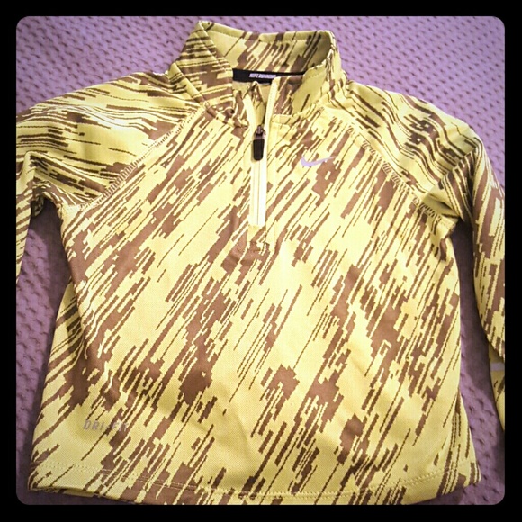 NIKE boys long sleeve, EUC