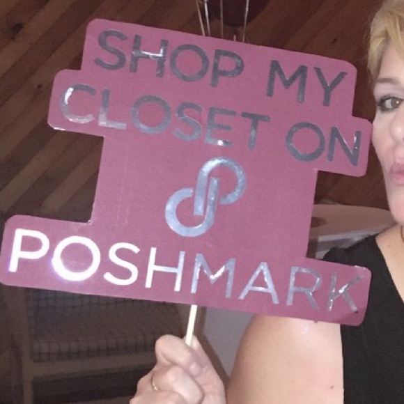 Everything has been moved to @wenrella closet - Picture 3 of 6