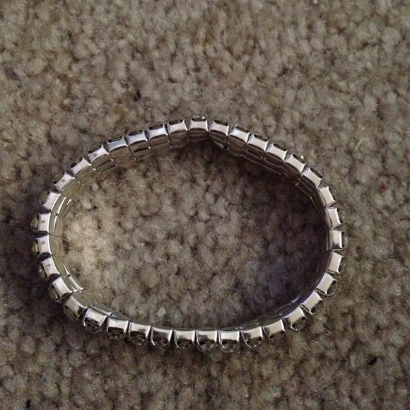 Silver Rhinestone stretch bracelet - Picture 3 of 3