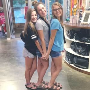 Meet your Posher, Tarah