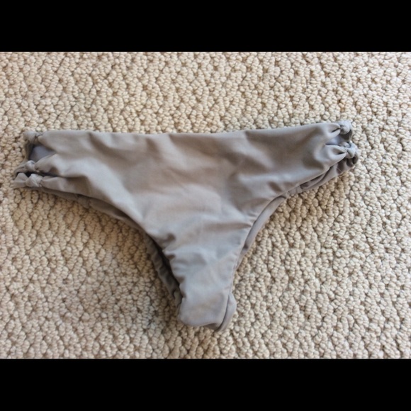 CHEEKY CUTOUT MIKOH BOTTOMS