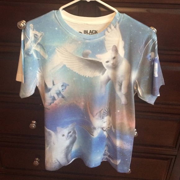 Hot Topic Angel Cat T Shirt