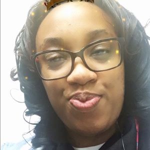 Meet your Posher, Janay