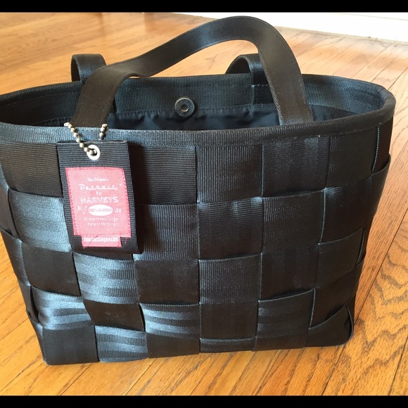Harvey seatbelt bag