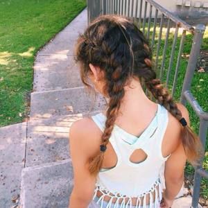 Meet your Posher, Macarena