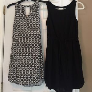 Old Navy sleeveless dress pair