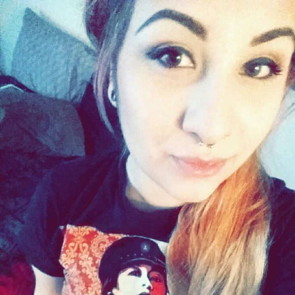 Meet your Posher, Jakki - Picture 4 of 4