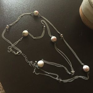 Beautiful flower pearl necklace