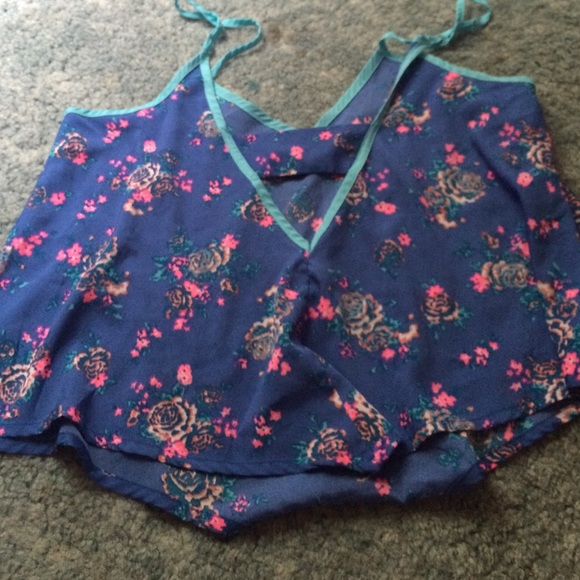 Tank top - Picture 2 of 2