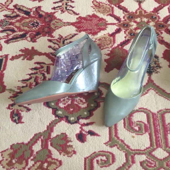 Seychelles wedges