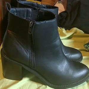 Torrid 11W Black Chunky Heel Booties