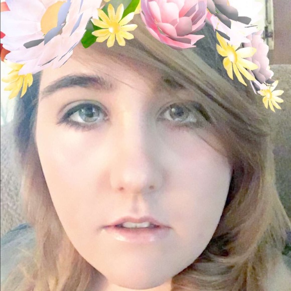 Meet your Posher, Liz