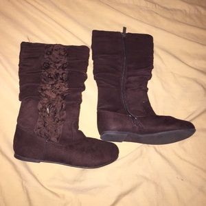 Brown flower boots