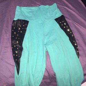 Leggings with studs!