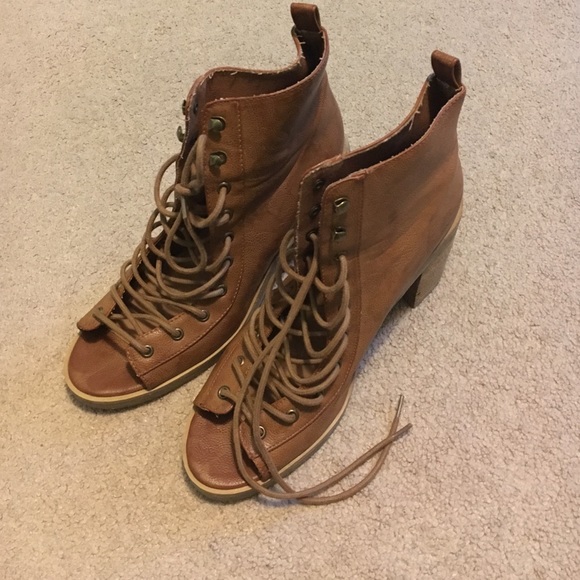Lace up sandals