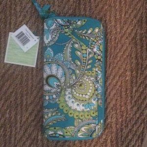 Vera Bradley Travel Organizer - Peacock