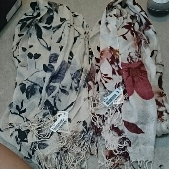 Scarves NWT