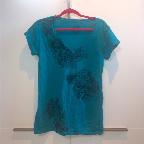 Short-sleeve turquoise tee