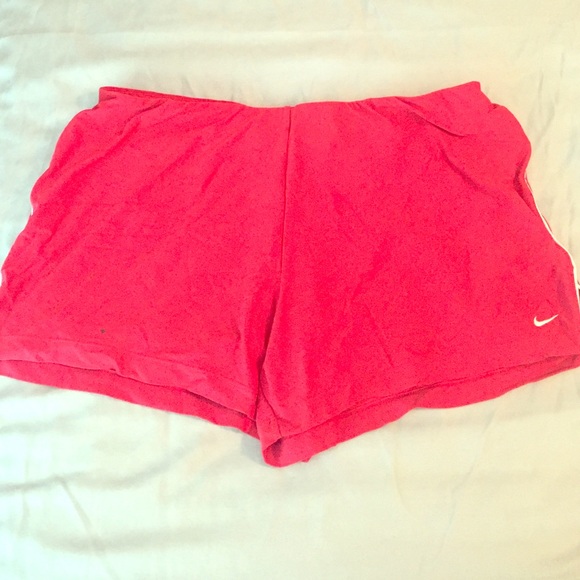 Red Nike shorts - Picture 1 of 2