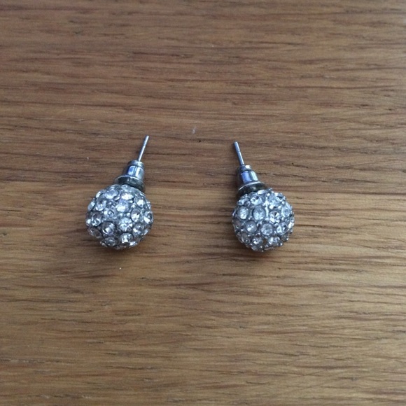 Womens jewelry