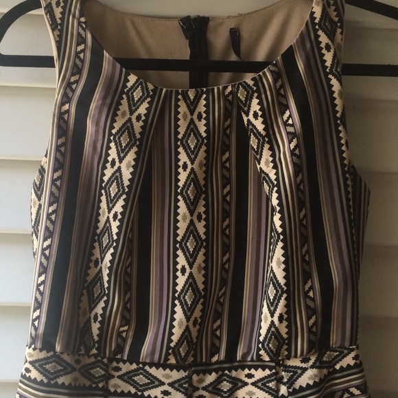 Adorable A line dress with Southwestern graphic. - Picture 3 of 4