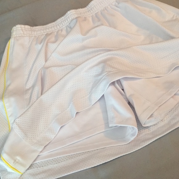 Tennis skirt - Picture 2 of 3