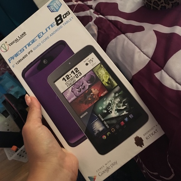 Android tablet with case /keyboard along with it. - Picture 1 of 3