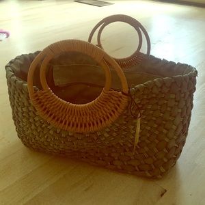 Green Straw tote NWT