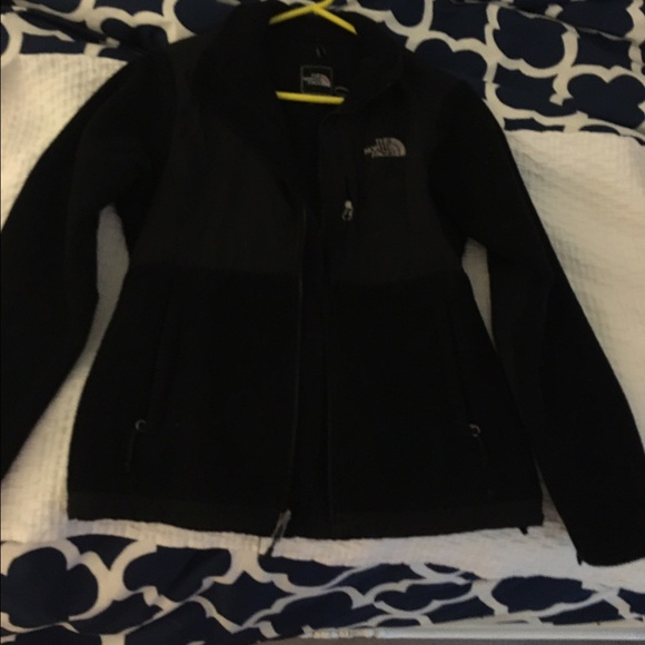 Women's black North Face fleece