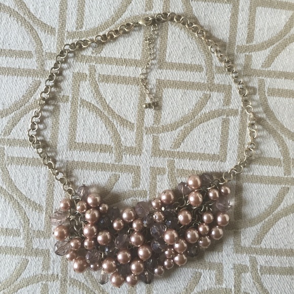 Ann Taylor factory pink pearl necklace