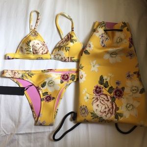 Triangle Swimwear Set 🐝