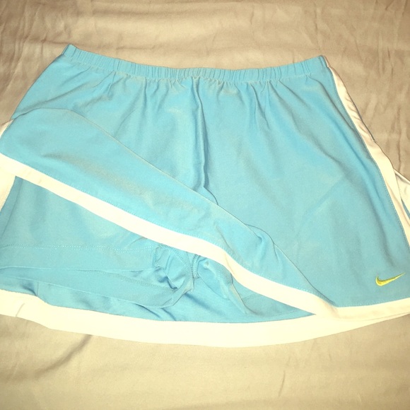Tennis skirt - Picture 1 of 2
