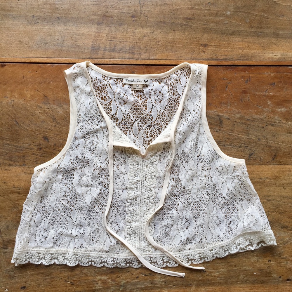 Like New Lace crop top