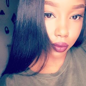 Meet your Posher, Mia