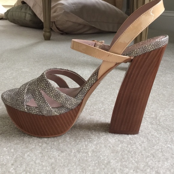 Brand New Vince Camuto High Heel Sandals Sz 9 1/2