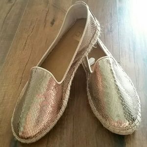 DV Gold snake print espadrilles sz 10 NWOT