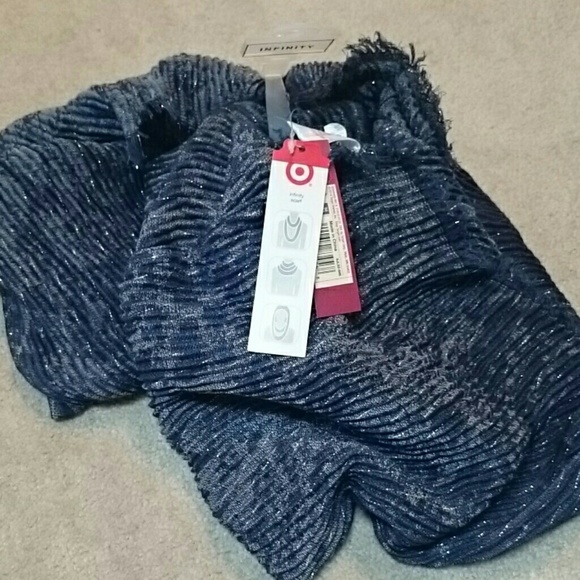 Infinity Scarf NWT