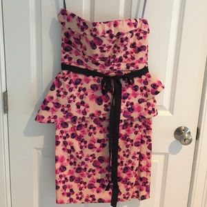 Vera Wang Lavender pink patterned dress, size 6