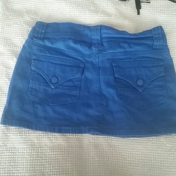 Blue denim mini skirt - Picture 2 of 2
