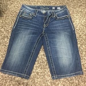 Sz 27 Miss Me Bermudas