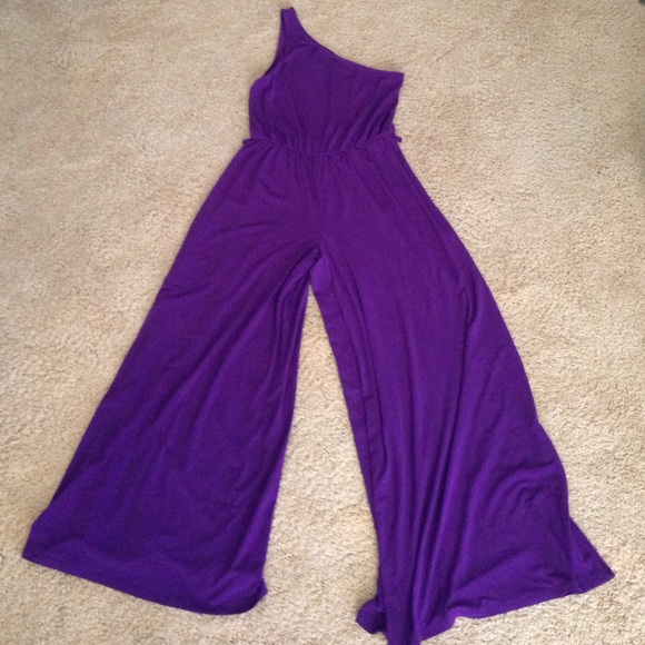 Purple jumpsuit moda international
