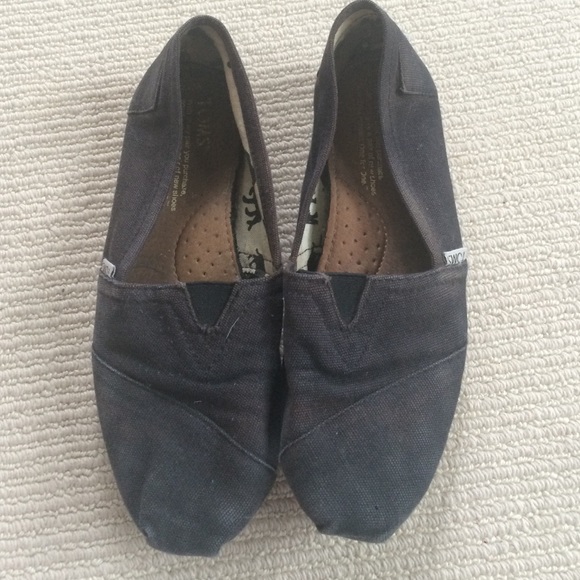 Toms