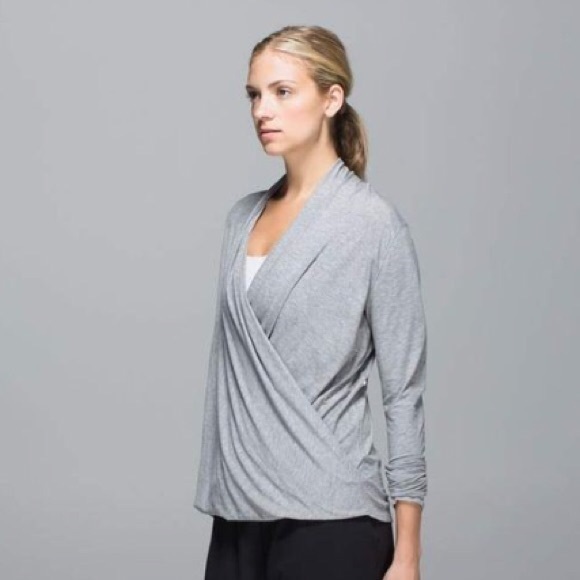 NWT Lululemon grey Radiant top