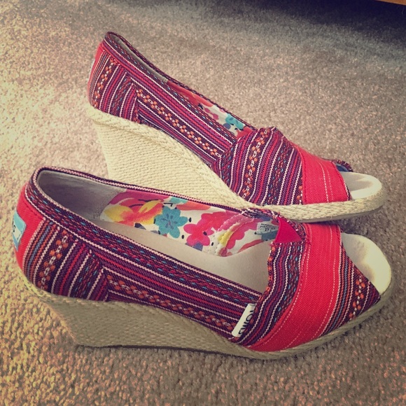 TOMS Wedges