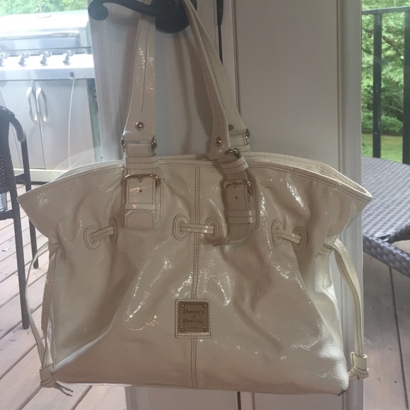 White Dooney & Bourke pocketbook