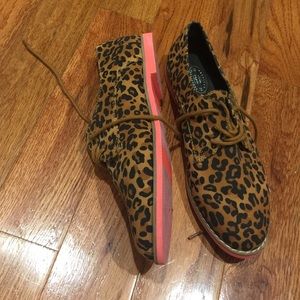 AE Cheetah oxfords