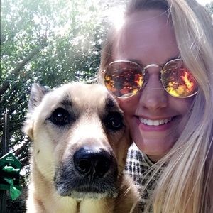 Meet your Posher, Amelia