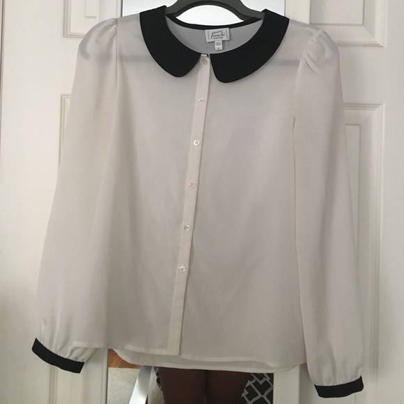 Cream button-down blouse - Picture 1 of 2